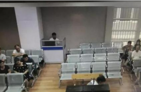 情侣扎刀测验感情 拿刀捅出来的爱算真爱吗？