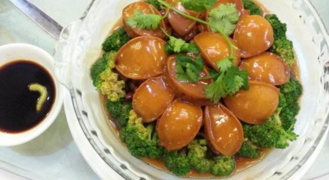 鲍鱼西蓝花煨虾的口感体验 生活中必要的美食享受