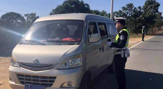 驾驶年检新规上线了  别说没有提醒你  过了点等着被罚