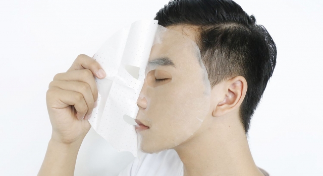油性皮肤怎么改善 不做油腻男孩 肌肤保养真的很关键！