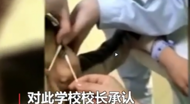 校长回应女童眼里被塞纸片 却这样说 引起全网公愤