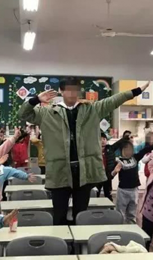 体育老师能不能当班主任 家长炸了 网友：赤裸裸的歧视
