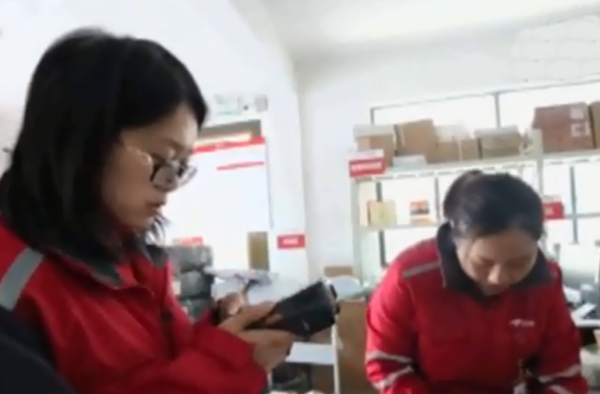 320万快递员送出630亿件快递 日复一日的辛勤付出