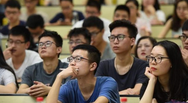 教育部致全国大学生的一封信 时间别荒废 在家好好看书