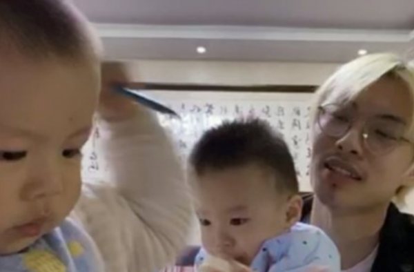 木子洋直播哄孩子 网友：这还是我认识的木子洋吗
