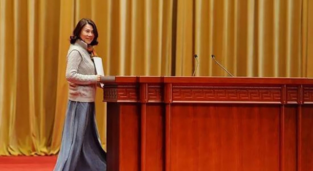 董明珠问鼎福布斯中国最杰出商界女性 商界铁娘子