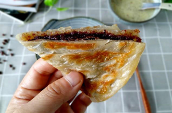 电饼铛豆沙酥饼的做法 这样做颜值并存 酥脆可口