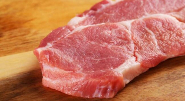 猪肉价格涨幅回落 网友：又不是价格回落，依旧吃不起