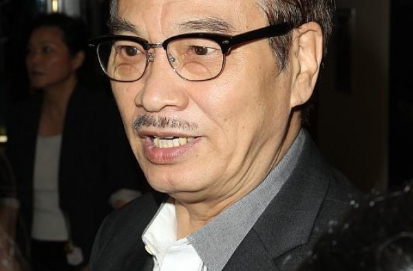 吴孟达直言，压力大养三个家庭，5个孩子每月支出需要90万