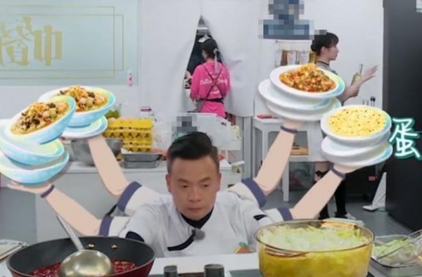 《中餐厅》林大厨做蛋炒饭，因锅中卫生遭吐槽，网友：白送都不吃