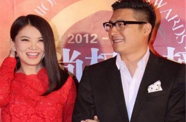 李湘：人生开挂的女强人，事业家庭两手抓，被丈夫逼成“顾佳”