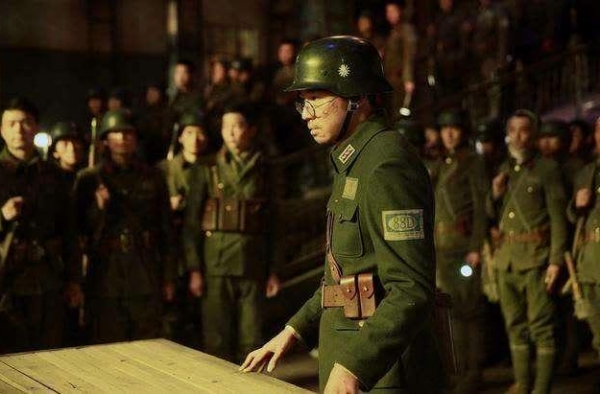 《八佰》堪称“硬汉集中营”，欧豪魏晨俞灏明三快男同台飙戏