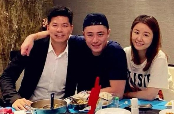 有种“婚后差距”叫赵丽颖霍建华，一个晋升一线，一个变颓废大叔