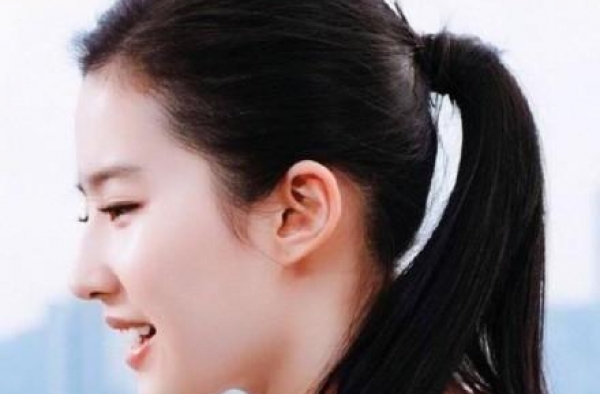 明星奇奇怪怪的苏点，比如罗云熙的后脑勺