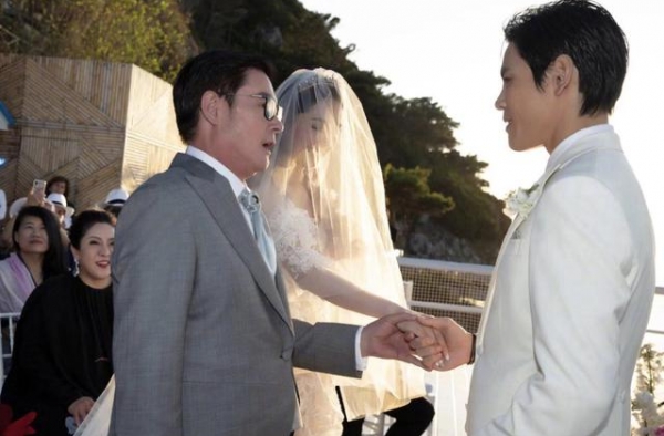 向佐向太七夕发动态，全程不提郭碧婷，郭爸上线引围观评论炸锅