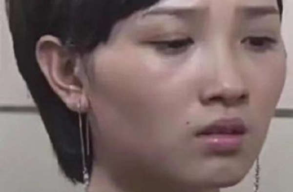 当红小花陈小纭自曝整骨10次？边整边哭只为变美，前后变化超大