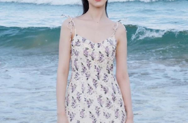 《琉璃》袁冰妍终于翻红！曾演3.8分雷剧被嘲，系热巴同班姐妹