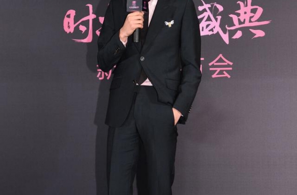 宋威龙：《以家人之名》爆红，绯闻情史被扒，小奶狗惹人爱