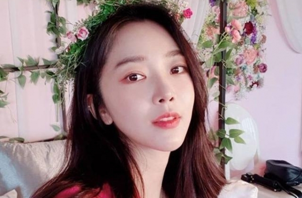 裴涩琪眼光不好？未婚夫身份被扒，韩国网友吐槽：果然是物以类聚
