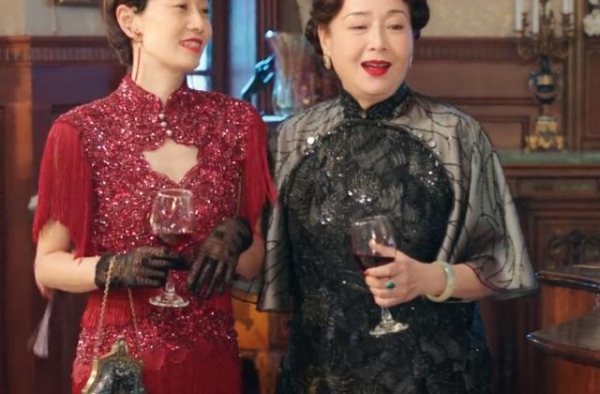 女星曝马伊琍低情商，见面第一句竟是大赞对方前夫演技，场面尴尬