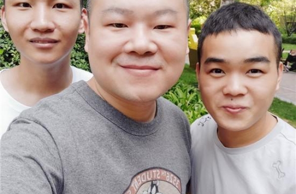 尚筱菊刘筱亭拜师4年，感恩师父岳云鹏，俩人名字一语双关成了梗