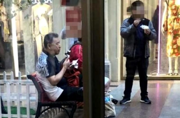 60岁前央视一哥独自吃雪糕，被嘲无儿无女，孑然一身难道有错？