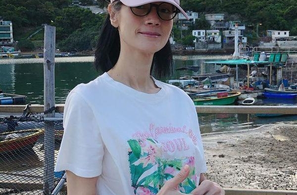 曾患厌食症，48岁限制级女星郑艳丽长期吃药抽血，自曝内心郁结