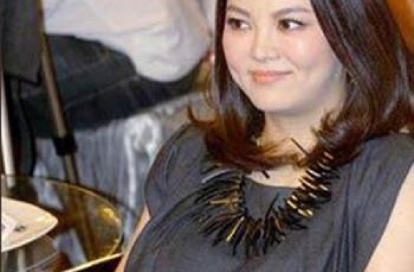 杨幂和刘亦菲较劲？李湘忍辱负重？迪丽热巴和嘉行正式解约了吗