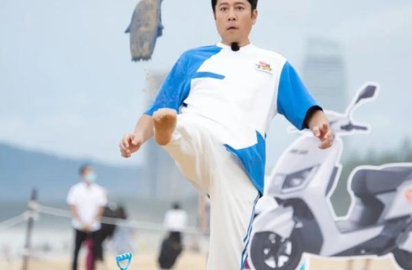 《元气满满的哥哥》互换队长 杨洋婴儿造型可爱爆棚