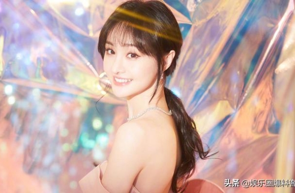 正能量娱乐八卦：郑爽、杨紫、王俊凯、蔡徐坤、张新成、李小璐