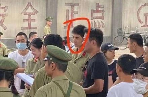 肖战复出再次面临障碍，制片人故意设置考题，肖战反而高情商应对
