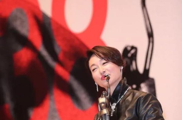 从张国荣到吴镇宇，为什么香港演员愿意零片酬出演本土片？