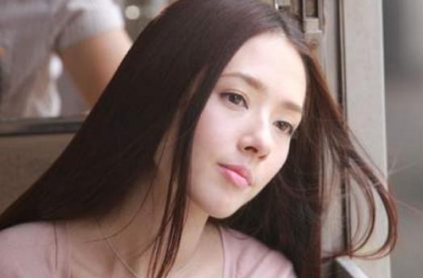 郭碧婷被传生女后，向太保持沉默，郭爸晒照回应，向佐传来新喜讯