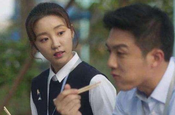 知名男星被曝偷食35岁人妇，男女双双出轨，女方：我们是认真的