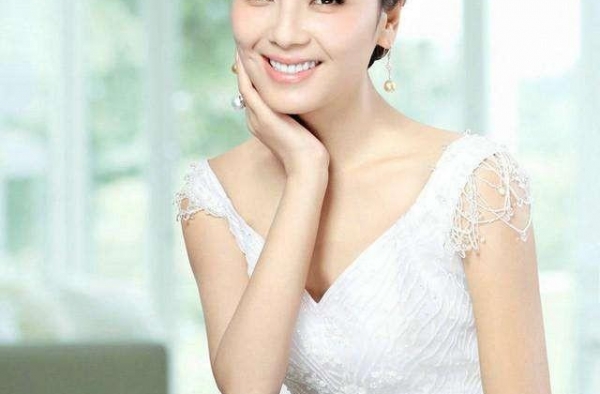 “古装女神”刘涛，闪婚“京城四少”王珂轰动全国，现热衷公益