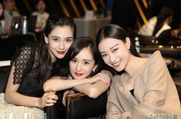 五大人气女王当中，甚至连杨颖都在走上坡路，而她却在走下坡路