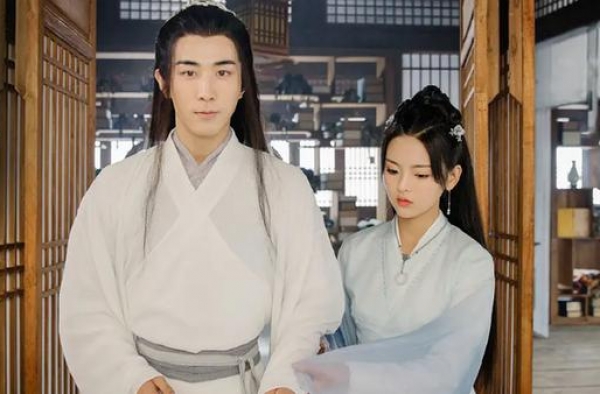 成毅、袁冰妍《琉璃》十生十世虐恋真香，大古装稀缺甜宠古偶填补