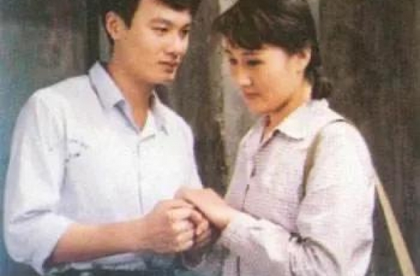 张凯丽｜饰演扶贫书记黄诗燕妻子，脸上是微笑，心里是泪