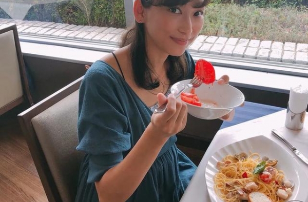 福利！日本最受欢迎的女演员身高曝料。是出乎意料的高？还是娇小