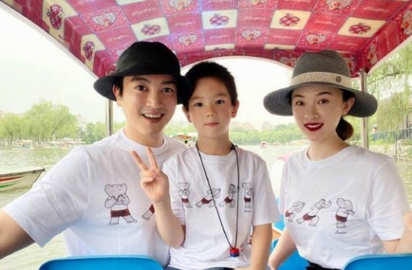 杜江生日晒照意外暴露女儿，手快网友截图：小姑娘肉嘟嘟超可爱