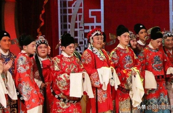 德云社开箱：男粉“示爱”张九南，高峰砸挂栾队，阎鹤祥被保安拦