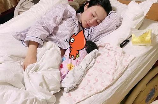 69岁张纪中再当爸，他的80后娇妻说：终于儿女双全，感谢老天