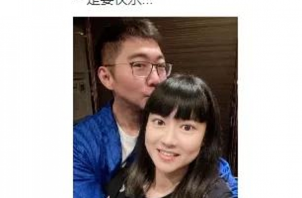 陈数老公晒与女子亲密拥抱亲头发引热议，火速澄清：是亲妹妹