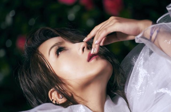 34岁何洁豪宅曝光，儿童房装修太普通，与整体奢华装修格格不入