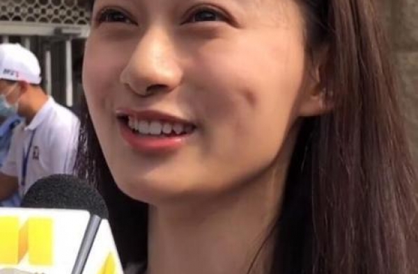 北电终于迎来新生报道，帅哥美女太养眼，新生代明星正在长成