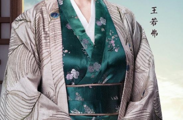 45岁刘琳，被大23岁导演抛弃后，相亲百次嫁豪门成为人生赢家
