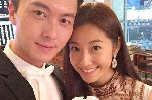 王浩信晒出在香港的家，为了老婆不用搞卫生，全家吃饭都用塑料盒