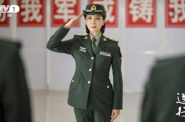 《最美逆行者》开播，陈数演军医肖宁获赞，原型是这位人民英雄