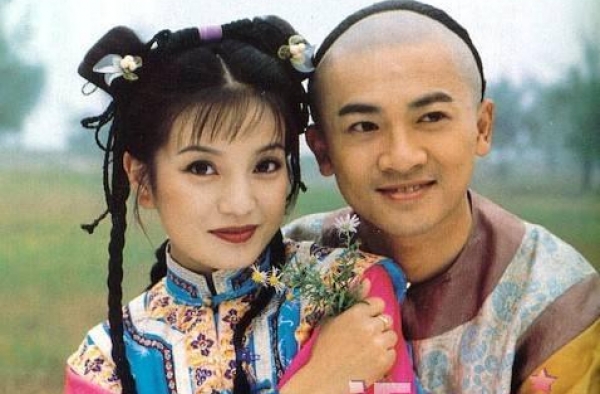 浅谈80后眼中的“小燕子”赵薇，那时候追星很单纯