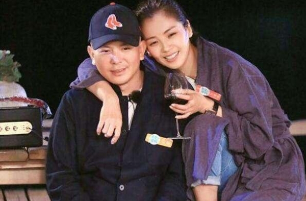 刘涛澄清婚变传言，王珂首次辟谣亏损12亿，发文告白爱妻超甜蜜